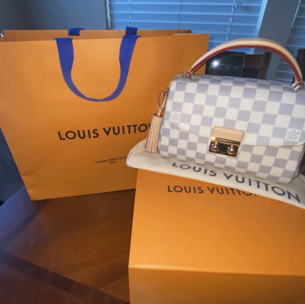 Louis Vuitton purse